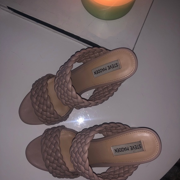 Trendy! Steve Madden braided heel! - Picture 3 of 6